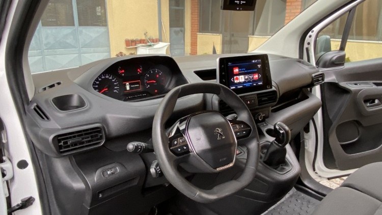 Peugeot Partner 1.6 Hdi 100cv CarPlay