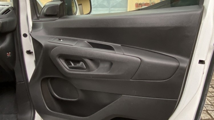 Peugeot Partner 1.6 Hdi 100cv CarPlay