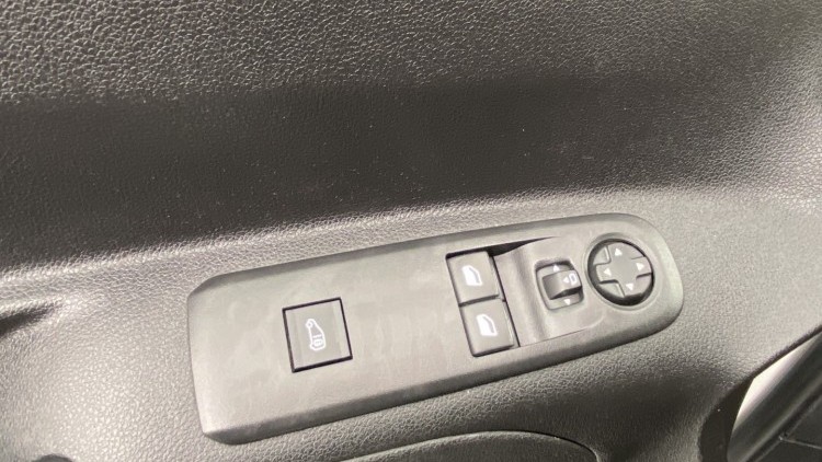 Peugeot Partner 1.6 Hdi 100cv CarPlay