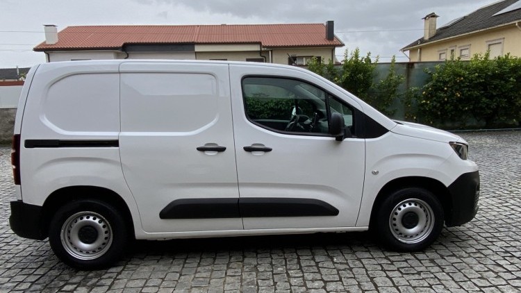 Peugeot Partner 1.6 Hdi 100cv CarPlay