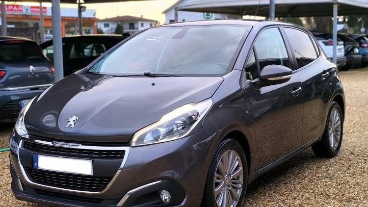 Peugeot 208 1.5 BlueHDi Signature