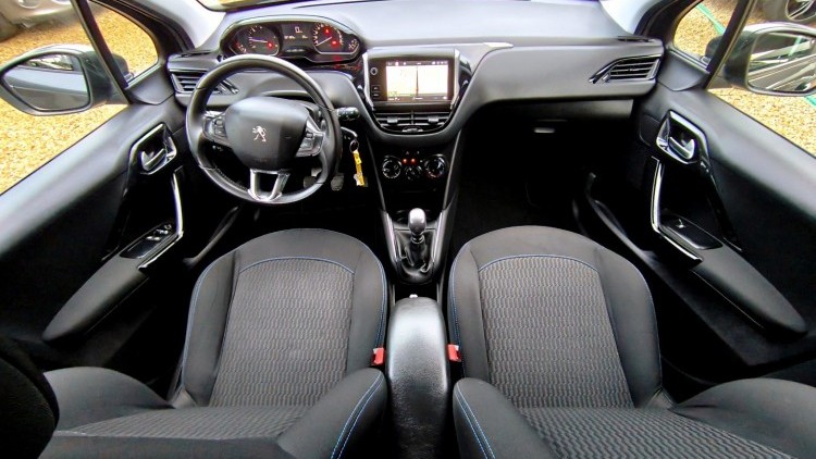 Peugeot 208 1.5 BlueHDi Signature