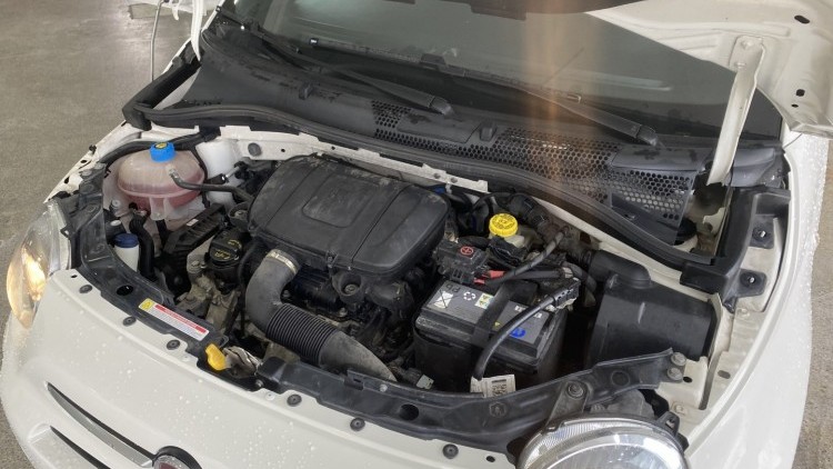 Fiat 500 1.0 Hybrid "Connect" (122 MIL KMs)
