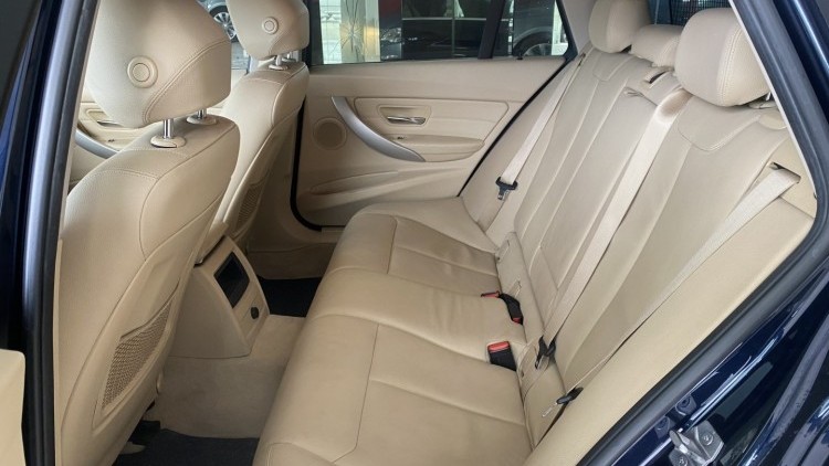 BMW S&eacute;rie 3 - 316 d Touring "Line Luxury" (135 MIL KMs)
