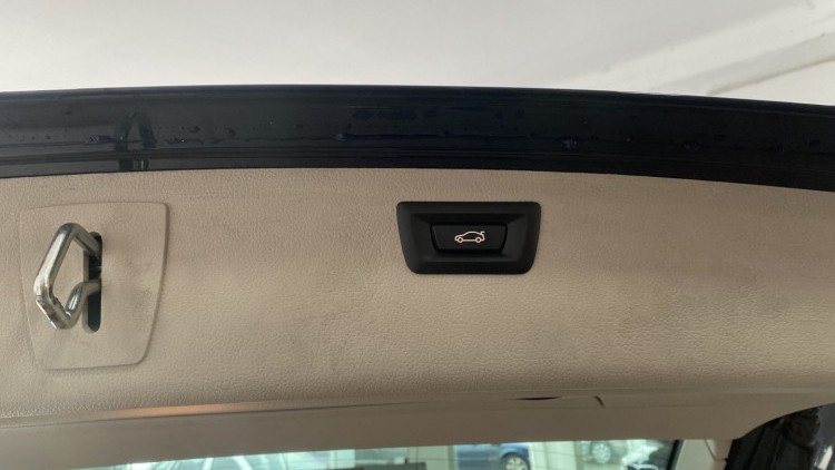 BMW S&eacute;rie 3 - 316 d Touring "Line Luxury" (135 MIL KMs)