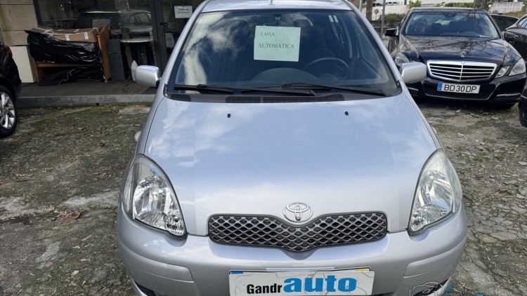 Toyota Yaris 1.0 VVT-I C Caixa Autom&aacute;tica