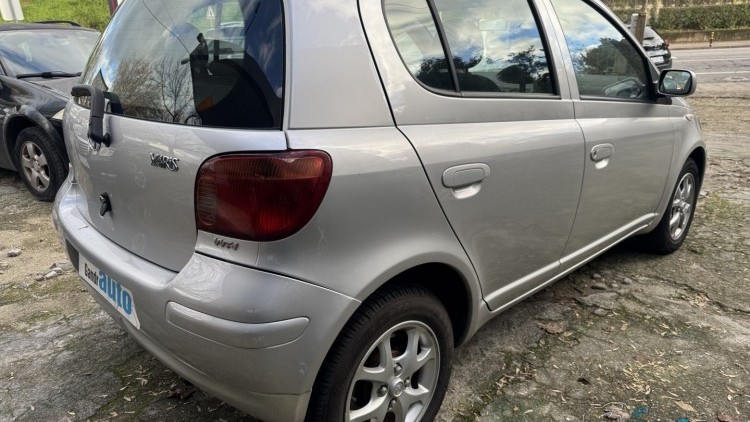 Toyota Yaris 1.0 VVT-I C Caixa Autom&aacute;tica