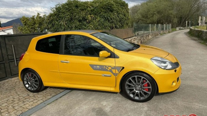 Renault Clio R27 SPORT N2398