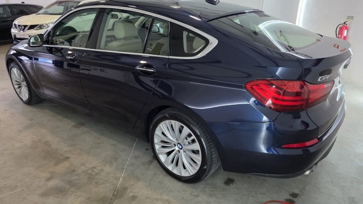 BMW S&eacute;rie 5 - 520 GT Luxury