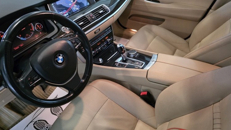 BMW S&eacute;rie 5 - 520 GT Luxury