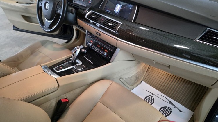 BMW S&eacute;rie 5 - 520 GT Luxury