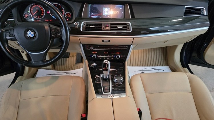 BMW S&eacute;rie 5 - 520 GT Luxury