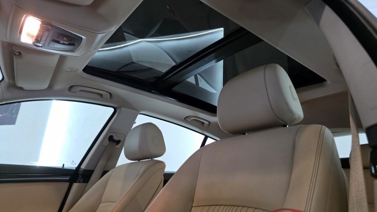 BMW S&eacute;rie 5 - 520 GT Luxury