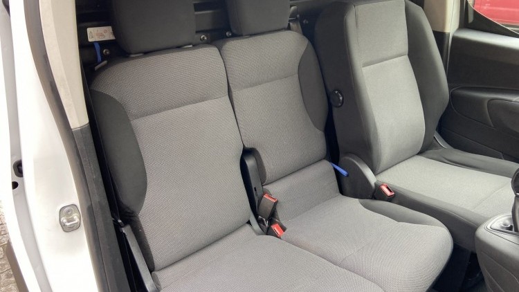 Peugeot Partner 1.6 Hdi 100cv Premium CarPlay
