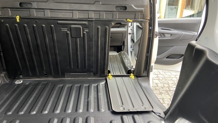 Peugeot Partner 1.6 Hdi 100cv Premium CarPlay