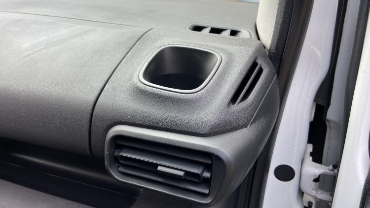 Peugeot Partner 1.6 Hdi 100cv Premium CarPlay