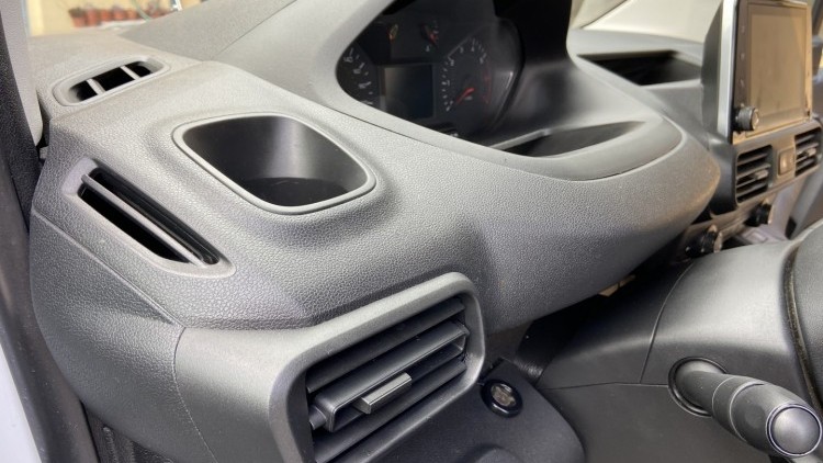 Peugeot Partner 1.6 Hdi 100cv Premium CarPlay