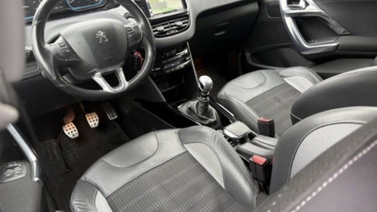 Peugeot 2008 1.6 HDI ALLURE