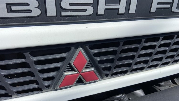 Mitsubishi Canter FUSO 3C13D CABINE DUPLA