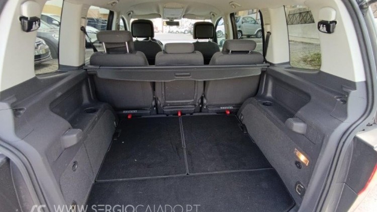 Volkswagen Touran 1.6 TDI 105 CV 7 Lugares