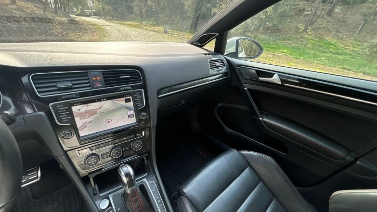Volkswagen Golf VII 2.0 GTi Performance