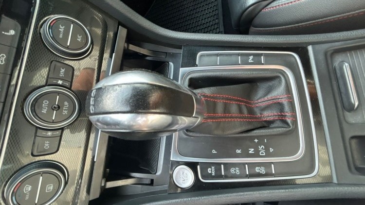 Volkswagen Golf VII 2.0 GTi Performance