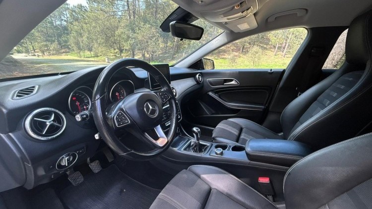 Mercedes-Benz Classe CLA 180 d Shooting Brake Urban
