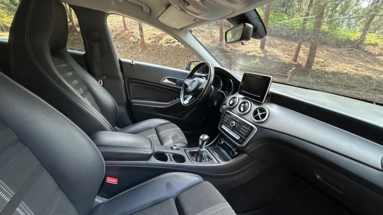 Mercedes-Benz Classe CLA 180 d Shooting Brake Urban