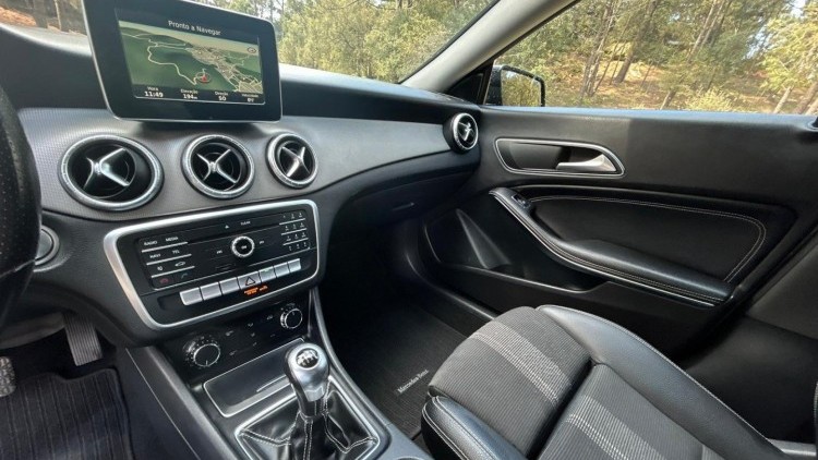 Mercedes-Benz Classe CLA 180 d Shooting Brake Urban