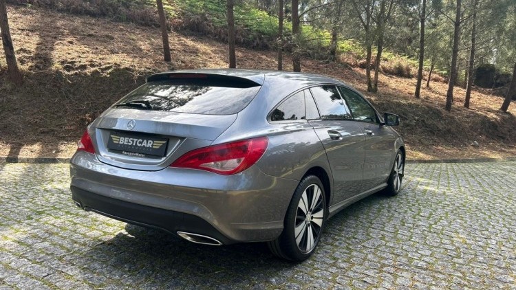 Mercedes-Benz Classe CLA 180 d Shooting Brake Urban