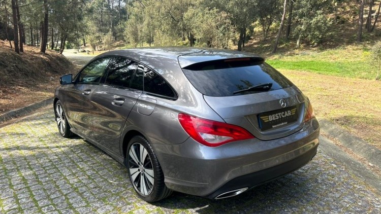 Mercedes-Benz Classe CLA 180 d Shooting Brake Urban