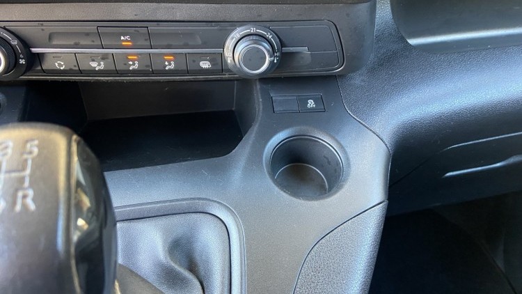 Peugeot Partner 1.6 Hdi 100cv Premium CarPlay