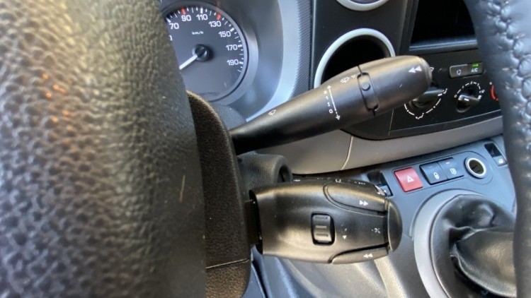Peugeot Partner 1.6 Hdi 3 Lug GPS