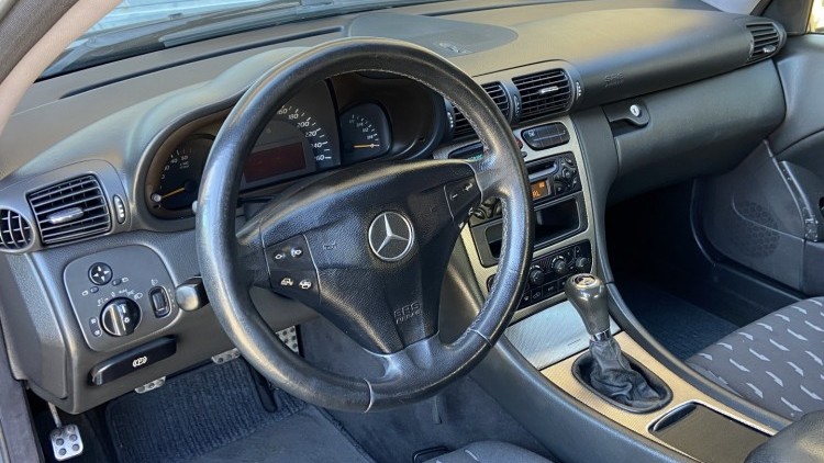 Mercedes-Benz Classe C 220 CDI COUPE