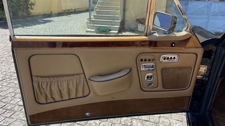 Rolls Royce Corniche CONVERTIBLE