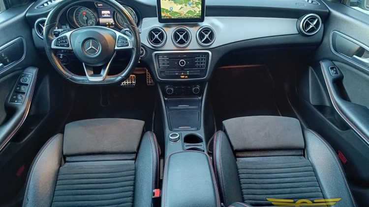 Mercedes-Benz Classe CLA 180 AMG