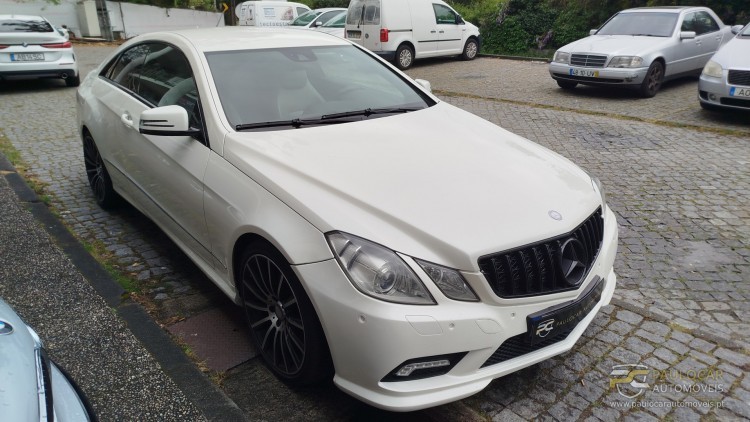 Mercedes-Benz Classe E 250 CDI Coup&eacute; AMG Line