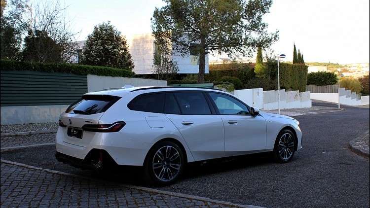 BMW S&eacute;rie I - I5 Pack M