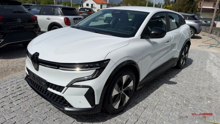 Renault M&eacute;gane E-Tech EQUILIBRE 5D