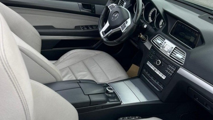 Mercedes-Benz Classe E 250 BI TURBO CABRIO AMG