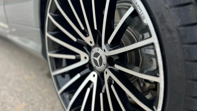 Mercedes-Benz Classe E 250 BI TURBO CABRIO AMG