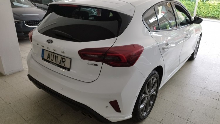 Ford Focus 1.0 ecoboost mhev st-line