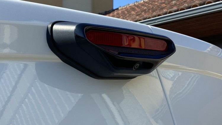 Citro&euml;n Berlingo 1.6 BlueHDI 100cv CARPLAY e CAMARA