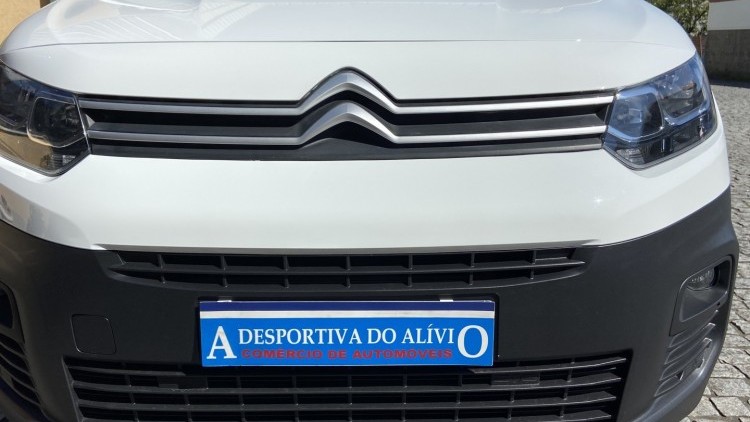 Citro&euml;n Berlingo 1.6 BlueHDI 100cv CARPLAY e CAMARA