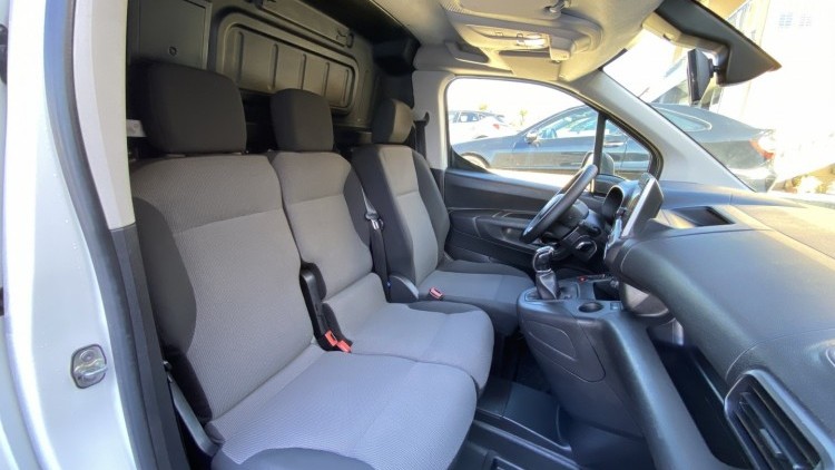 Citro&euml;n Berlingo 1.6 BlueHDI 100cv CARPLAY e CAMARA