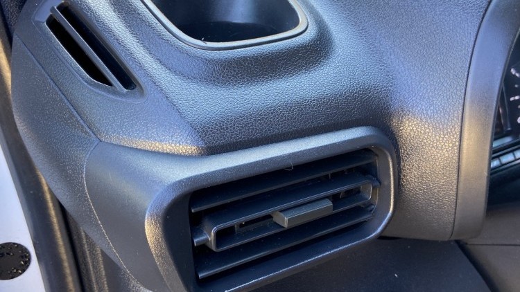 Citro&euml;n Berlingo 1.6 BlueHDI 100cv CARPLAY e CAMARA