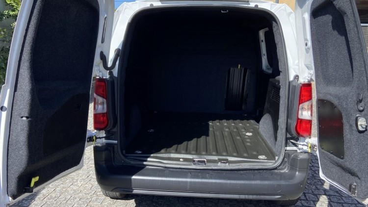 Citro&euml;n Berlingo 1.6 BlueHDI 100cv CARPLAY e CAMARA