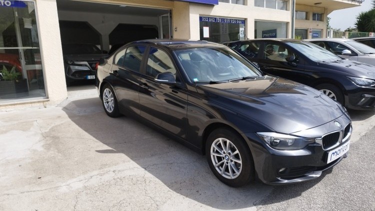 BMW S&eacute;rie 3 - 320 2.0 D AUTO