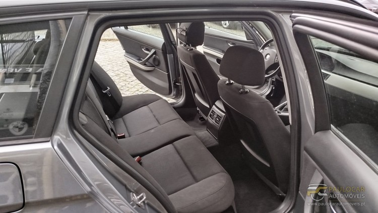 BMW S&eacute;rie 3 - 318 d Touring