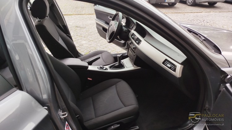 BMW S&eacute;rie 3 - 318 d Touring